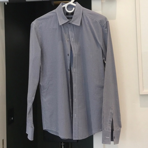 Hugo Boss Blue Casual Button Down Shirt with Classic Appeal - Picture 2 of 3